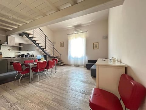 Living room, Dining area, stove
