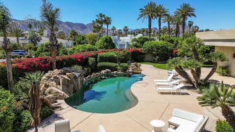 The Estancias, Compound in La Quinta on a 1 acre lot Ultimate Privacy House in La Quinta