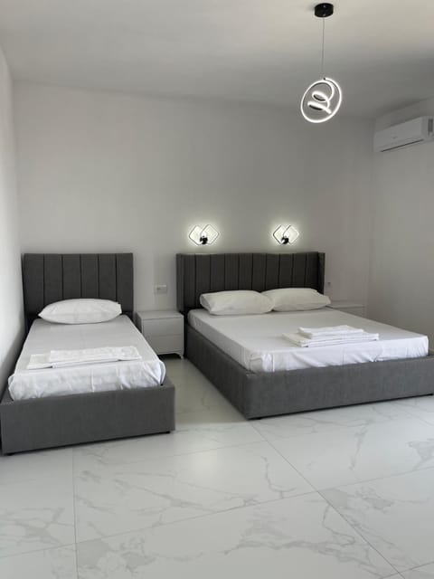 White House Dami Apartment in Sarandë