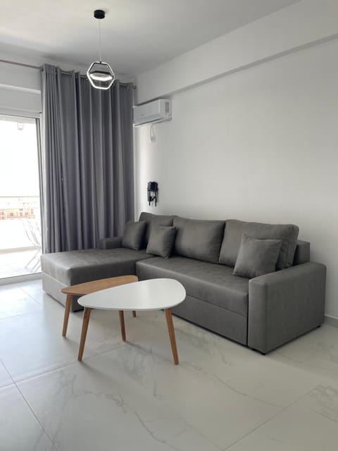 White House Dami Apartment in Sarandë