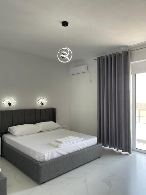 White House Dami Apartment in Sarandë