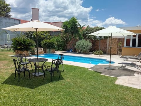 Garden, Swimming pool, sunbed