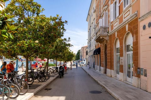 Street view, Location