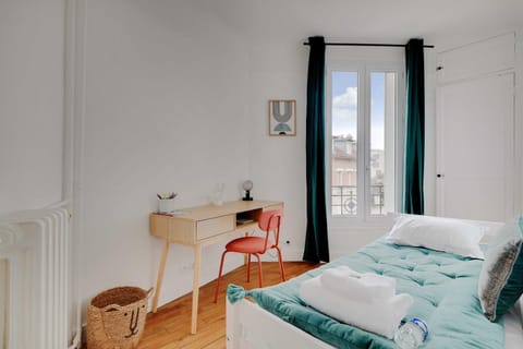 Cozy Apartment 2Bdr-4P - in the Heart of Suresnes Apartment in Puteaux
