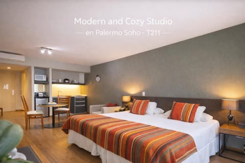 Bed, Kitchen or kitchenette, Photo of the whole room, Seating area, Dining area, Bedroom