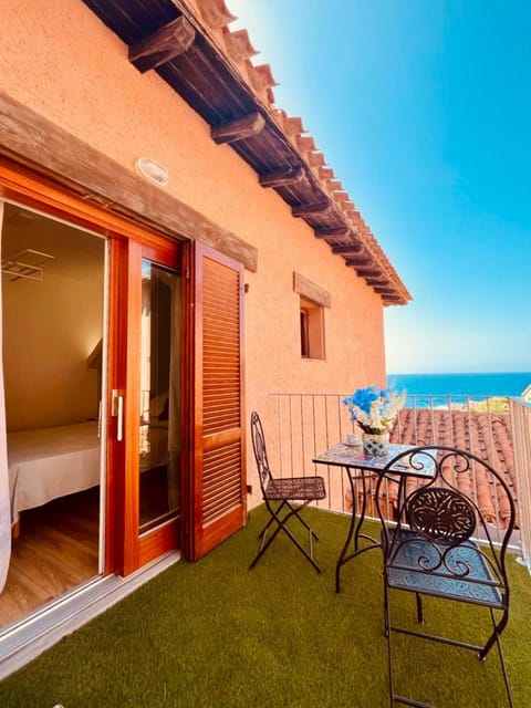 Patio, Day, View (from property/room), Balcony/Terrace, Sea view