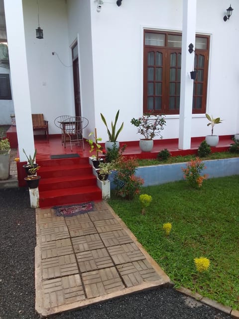 Property building, Patio, Day, Garden