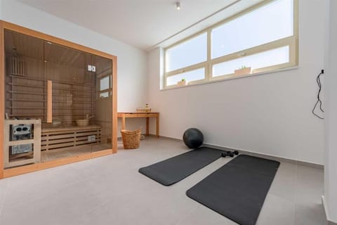 Day, Sauna, Fitness centre/facilities, Time of day