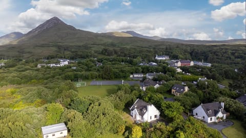 Property building, Nearby landmark, Natural landscape, Bird's eye view