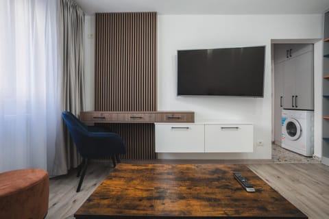 Communal lounge/ TV room, TV and multimedia, Living room