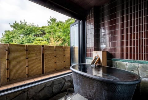 Hot Tub, Open Air Bath