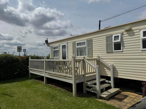 Property building, Balcony/Terrace