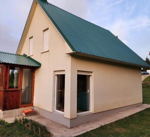 Vila Gardašević House in Montenegro