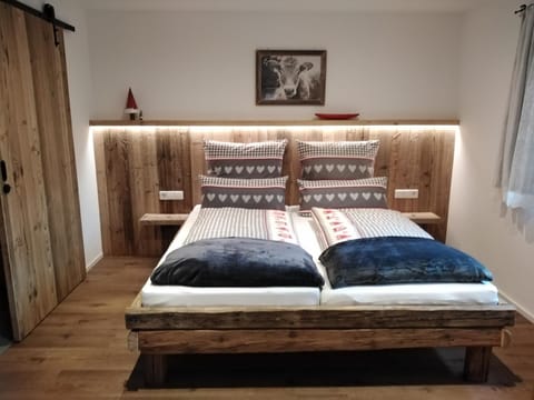 Ferienhaus Keramik-Alm mit Garten und Sauna House in Salzburgerland