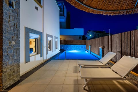Property building, Pool view, Swimming pool