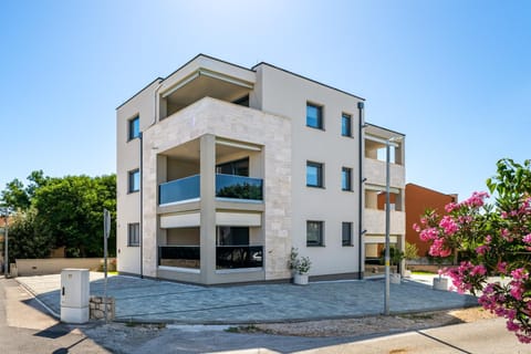 Property building, Day