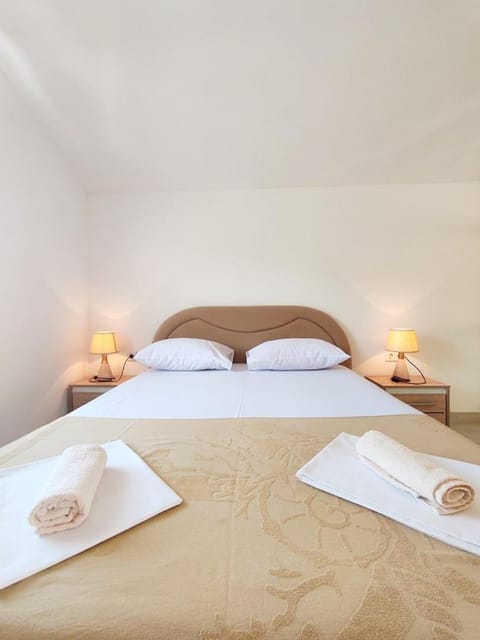 Apartment Pengo Apartment in Neum