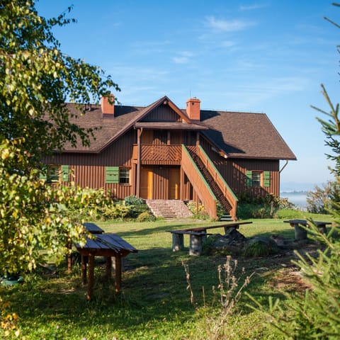 Facade/entrance, Natural landscape, BBQ facilities, Children play ground, Garden