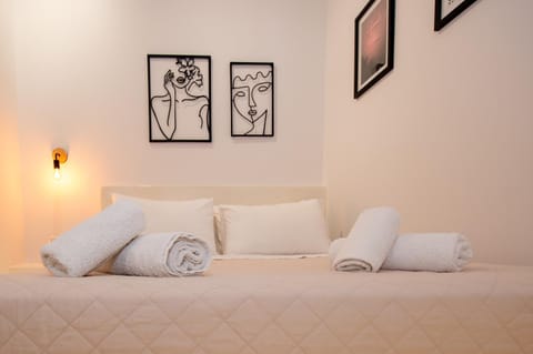 GRAND HAYAT VILLA Santorini Villa in Mesaria