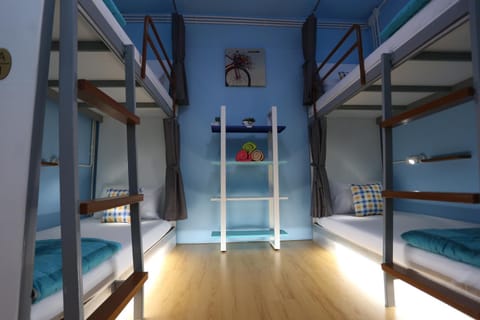 City view, Street view, bunk bed