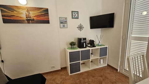 TV and multimedia, Coffee/tea facilities, Living room, Seating area