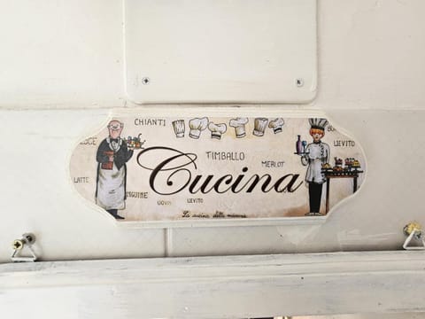 Decorative detail, Text overlay