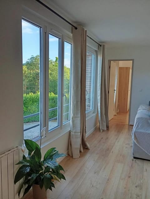 Comfort and Quiet Getaway by the Eure Apartment in Dreux