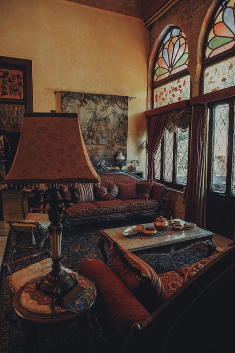 Seating area, Internal: Not applicable to any particular room