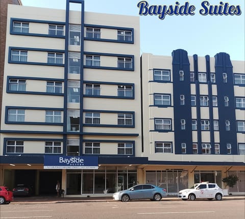 Property building, Nearby landmark, Restaurant/places to eat, Text overlay, Location, Parking
