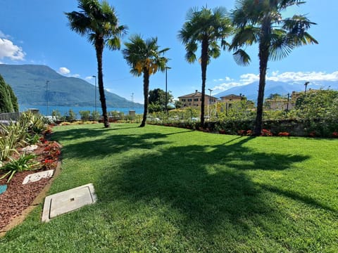 Garden, Lake view, Mountain view