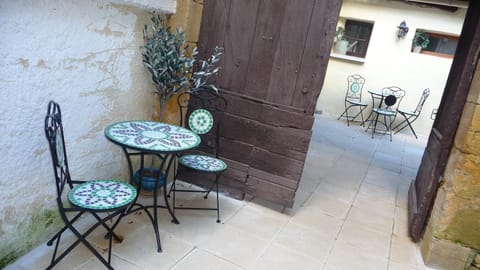 Facade/entrance, Facade/entrance
