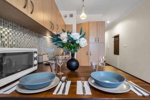 Kitchen or kitchenette, Dining area, pet friendly, stove