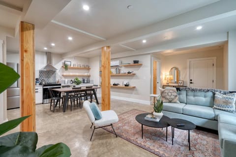 La Casa Blanca en Mississisppi - 95 WalkScore Apartment in Portland