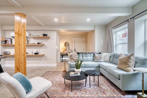 La Casa Blanca en Mississisppi - 95 WalkScore Apartment in Portland