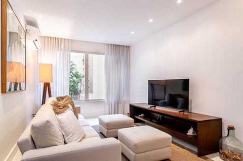 3Bedroom in Leblon next to the beach | GSM 493/203 Apartment in Rio de Janeiro