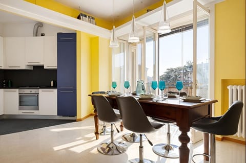 Balcony/Terrace, Kitchen or kitchenette, Living room, Dining area, dishwasher