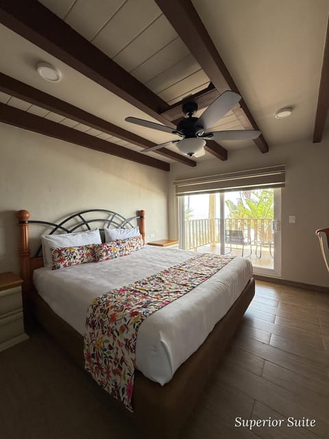 Bed, Balcony/Terrace, Bedroom, Sea view