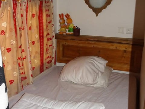 Location Les Gets : Spacieux 4 pièces pour 9 pers, proche centre, parking privé, terrasse ensoleillée - FR-1-802-33 Apartment in Les Gets