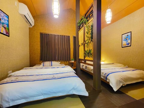 Bed, Photo of the whole room, Bedroom, air conditioner