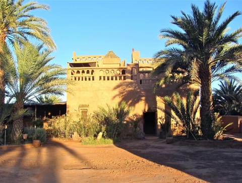 Property building, Day, Landmark view