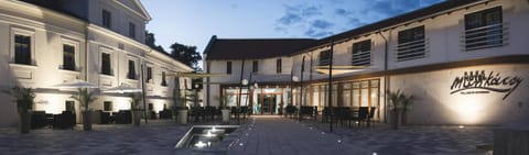 Property building, Facade/entrance