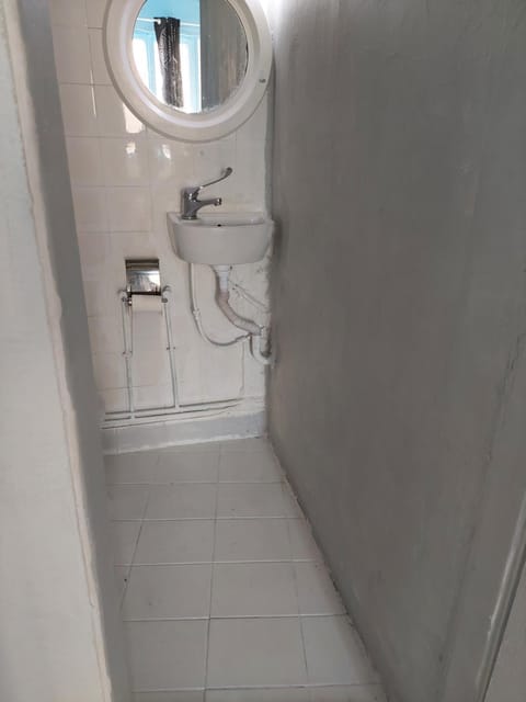 Share room thissio nearby Acropolis Apartment in Athens