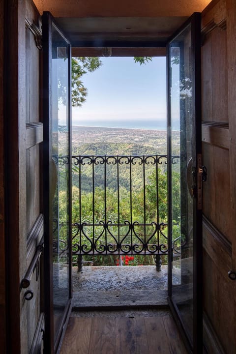 Natural landscape, View (from property/room), Balcony/Terrace, Mountain view