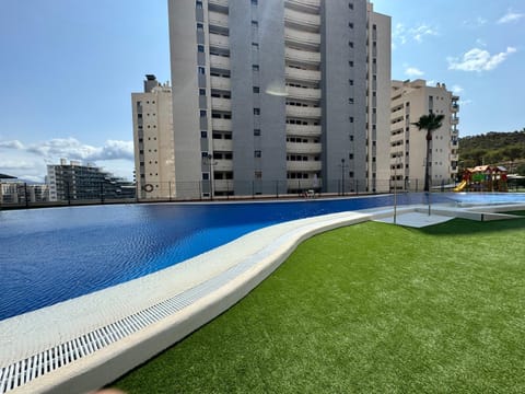 Property building, Day, Garden, Pool view, Swimming pool