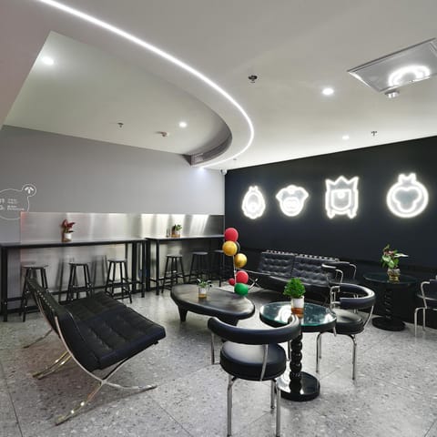 Lobby or reception, Seating area