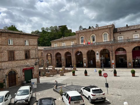 Property building, City view, Location, Parking