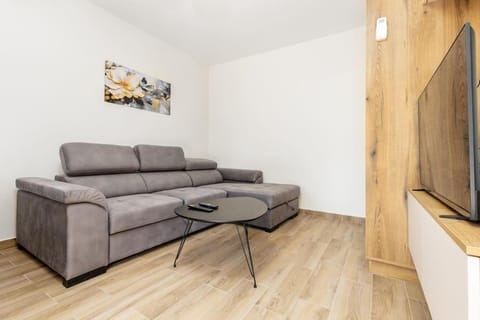 Perfect Little Place - Igalo Apartment in Dubrovnik-Neretva County