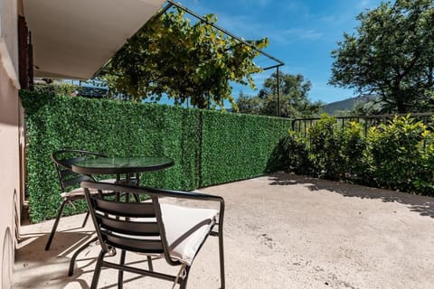 Perfect Little Place - Igalo Apartment in Dubrovnik-Neretva County