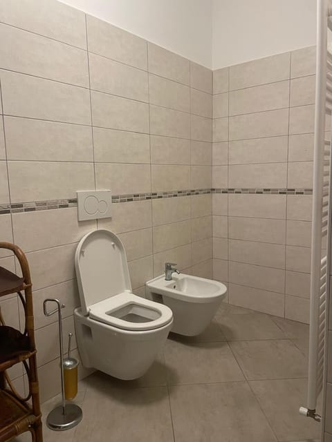 Shower, Toilet, Bathroom, bidet