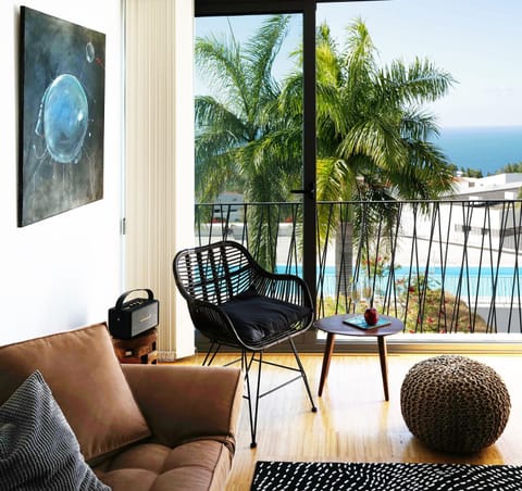 Living room, Sea view, Swimming pool